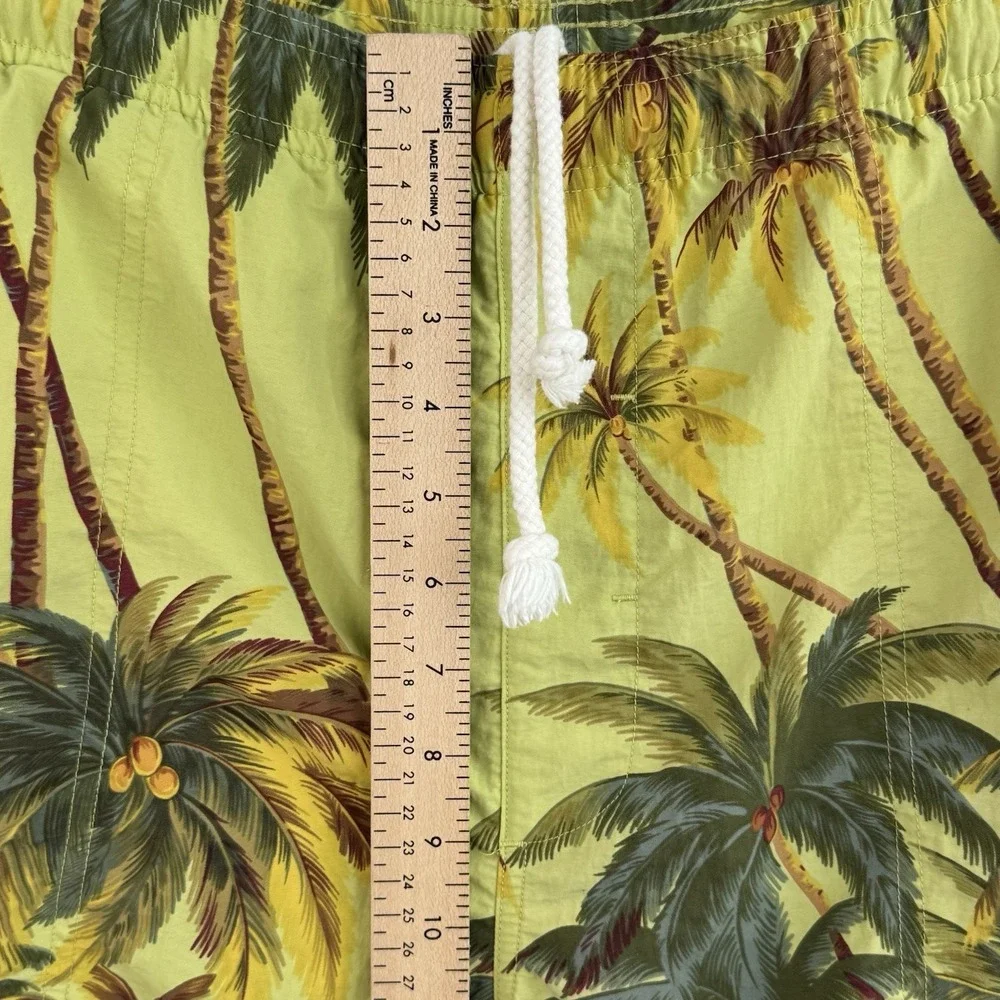VTG Tommy Bahama Swimming Trunks Shorts Mens M Green Yellow Palm Floral Print